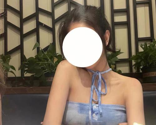 胸小如何穿出美丽的婚纱（胸小婚纱选择与搭配的关键技巧）  第2张